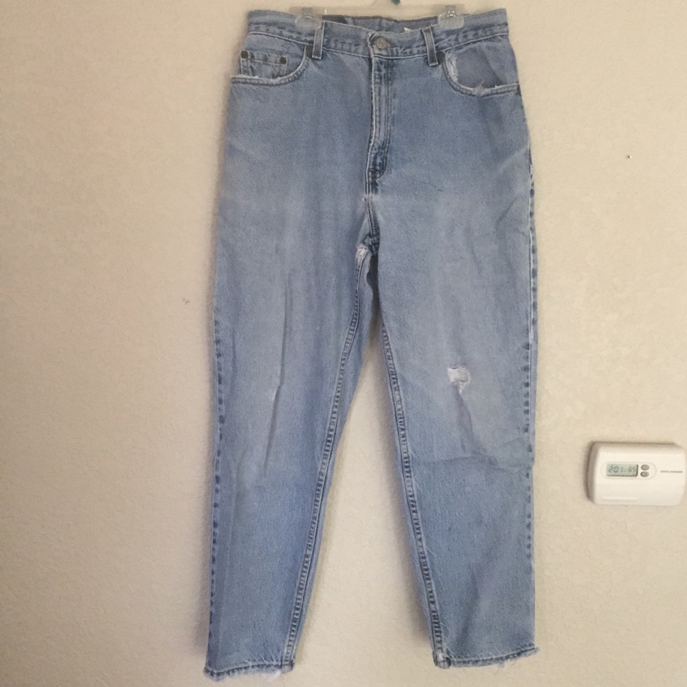 Levi’s 550 relaxed fit light wash jeans